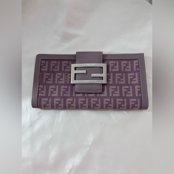 Vintage Fendi Purple Women's wallet. - Picture 1 of 9
